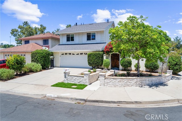 27231 Eastridge Drive, Lake Forest CA: https://media.crmls.org/medias/c7334eda-e440-4fb4-9a28-c2768a680999.jpg
