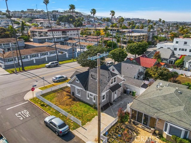 Detail Gallery Image 7 of 33 For 3738 S Pacific Ave, San Pedro,  CA 90731 - 2 Beds | 2 Baths