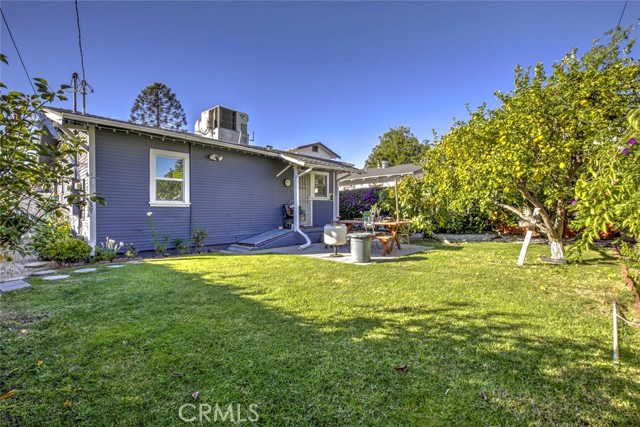 Detail Gallery Image 13 of 27 For 324 N Adams, Glendale,  CA 91206 - 5 Beds | 3 Baths