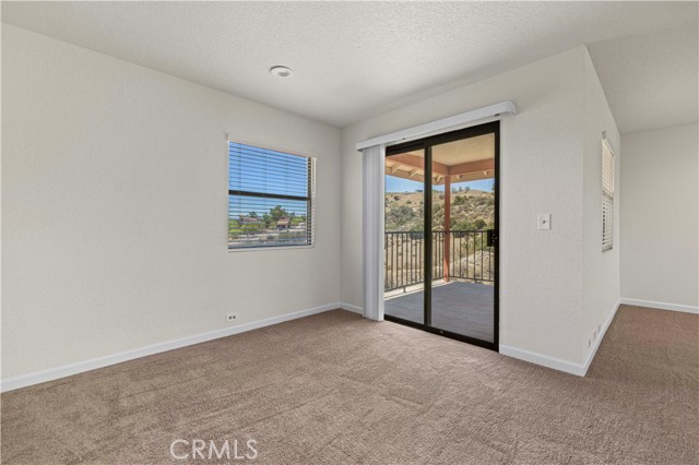 13620 Pales, Agua Dulce CA: https://media.crmls.org/medias/c7342fe8-b6dd-47e0-8db4-c2967f541810.jpg