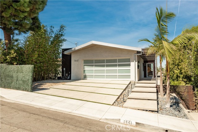 1441 9th Street, Manhattan Beach, California 90266, 5 Bedrooms Bedrooms, ,3 BathroomsBathrooms,Residential,Sold,9th,SB22201660