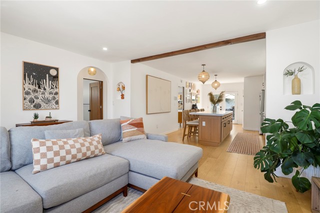 Detail Gallery Image 5 of 37 For 1336 Helen Dr, City Terrace,  CA 90063 - 2 Beds | 2 Baths