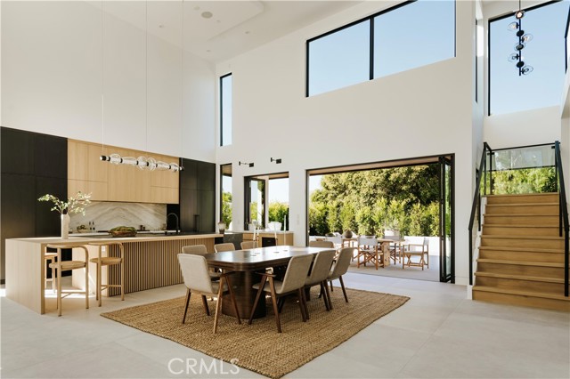 Detail Gallery Image 6 of 24 For 2321 Mesa Dr, Newport Beach,  CA 92660 - 5 Beds | 4/1 Baths