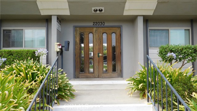 Detail Gallery Image 30 of 45 For 22030 Calvert St #3,  Woodland Hills,  CA 91367 - 2 Beds | 1 Baths
