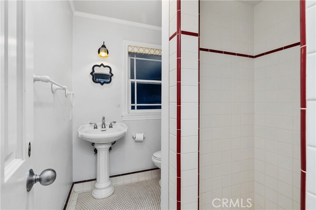 Detail Gallery Image 39 of 44 For 505 29th, Newport Beach,  CA 92663 - 4 Beds | 4 Baths