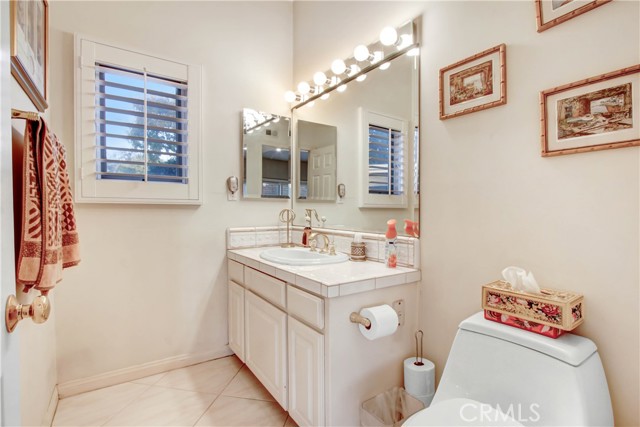 23780 Clarendon Street photo 6