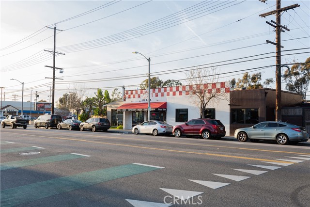 Detail Gallery Image 13 of 20 For 2727 S La Brea Ave #2733,  Los Angeles,  CA 90016 - 4 Beds | 4/1 Baths