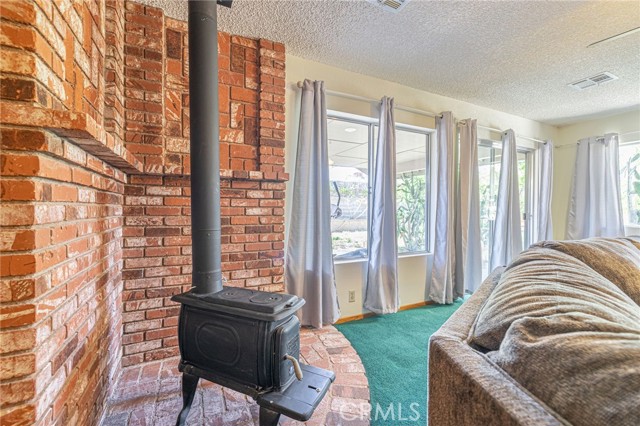 Detail Gallery Image 22 of 37 For 600 E Ivyton St, Lancaster,  CA 93535 - 3 Beds | 2/1 Baths