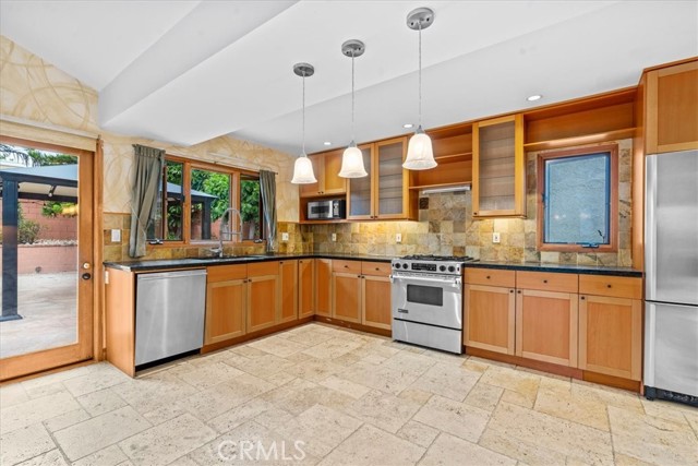 Detail Gallery Image 3 of 19 For 19251 Sierra Cadiz Rd, Irvine,  CA 92603 - 3 Beds | 2 Baths