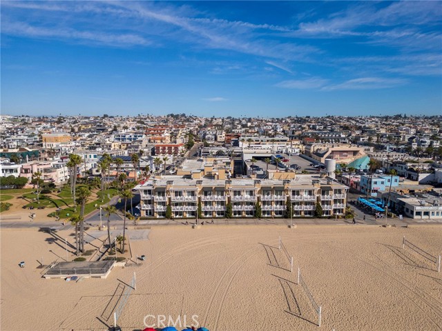 1300 The Strand, Hermosa Beach, California 90254, 1 Bedroom Bedrooms, ,1 BathroomBathrooms,Residential,For Sale,The Strand,SB25035973