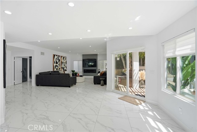 Detail Gallery Image 17 of 56 For 7600 Southby, West Hills,  CA 91304 - 5 Beds | 5 Baths