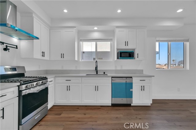 Image 1 of 31 For 2419 3rd Street
