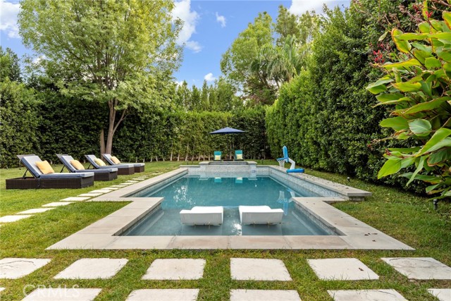 Detail Gallery Image 3 of 35 For 22900 Hatteras Ave, Woodland Hills,  CA 91367 - 3 Beds | 2/1 Baths