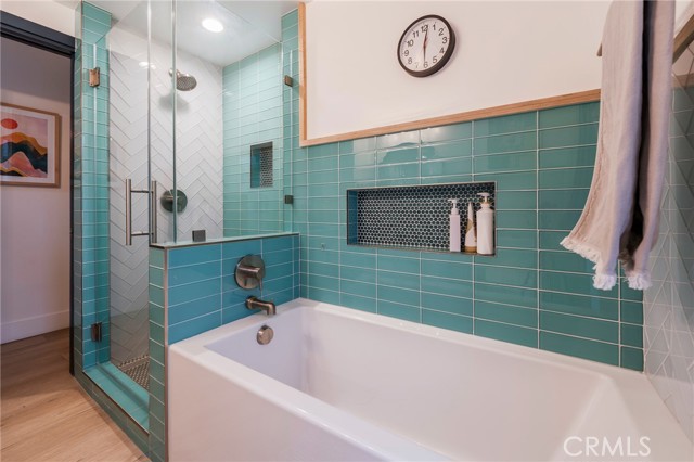 Detail Gallery Image 18 of 49 For 358 Santa Ana, Long Beach,  CA 90803 - 3 Beds | 3 Baths