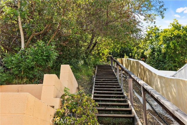 3751 Prestwick Drive, Los Angeles CA: https://media.crmls.org/medias/c73a7c24-8777-4b1f-84f8-5b48d127bcf0.jpg