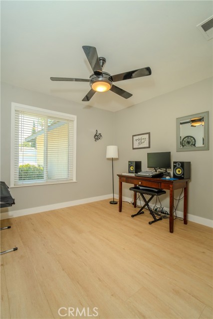Detail Gallery Image 22 of 43 For 22396 Barbacoa Dr, Saugus,  CA 91350 - 3 Beds | 3 Baths