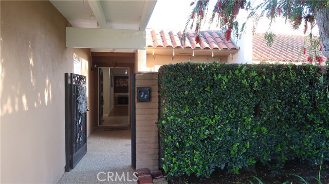 Detail Gallery Image 2 of 29 For 17748 La Rosa Ln, Fountain Valley,  CA 92708 - 3 Beds | 2 Baths