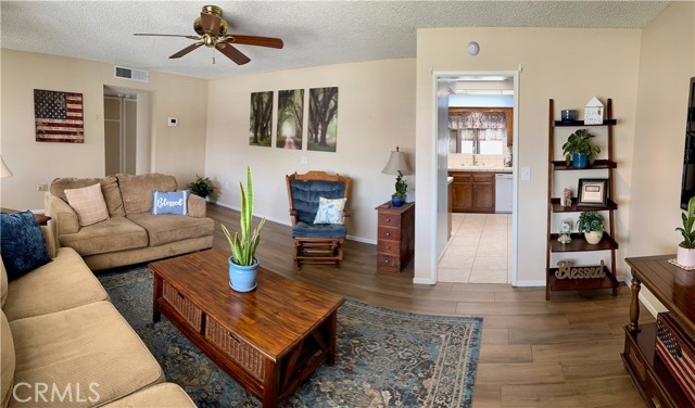 Detail Gallery Image 12 of 39 For 29460 Thornhill Dr, Menifee,  CA 92586 - 2 Beds | 2 Baths