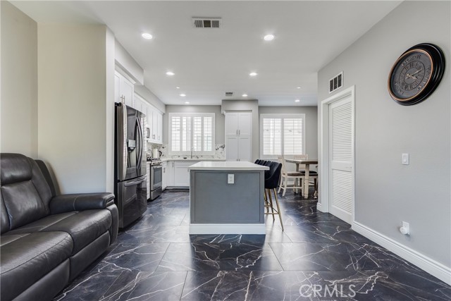 Detail Gallery Image 21 of 44 For 625 Savi Dr #102,  Corona,  CA 92878 - 3 Beds | 3/1 Baths