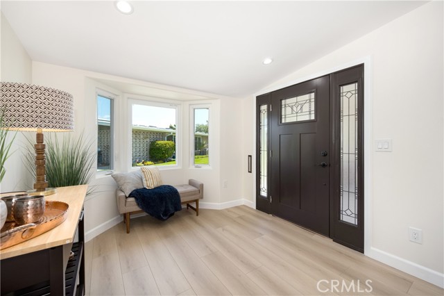 1540 Northwood Road, Seal Beach CA: https://media.crmls.org/medias/c73b507b-c182-4cd1-97bc-b7e180b5eca9.jpg