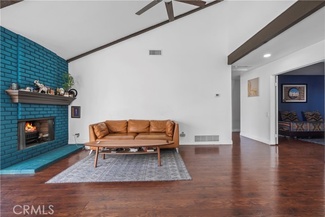 Detail Gallery Image 11 of 40 For 25236 via Sistine, Valencia,  CA 91355 - 2 Beds | 2 Baths