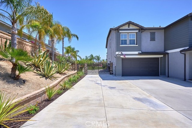 Detail Gallery Image 4 of 75 For 1438 Valley Dr, Norco,  CA 92860 - 5 Beds | 4/1 Baths