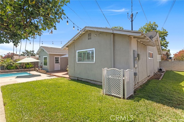 289 E Mckinley Avenue, Pomona CA: https://media.crmls.org/medias/c73c99cf-90d0-466f-b1a5-79737cb8b7cf.jpg