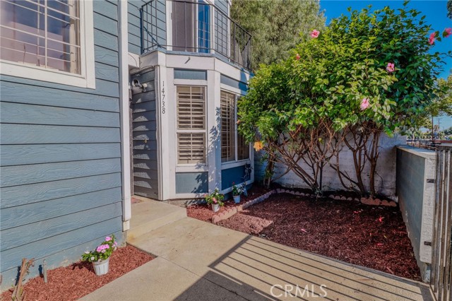14738 Pioneer Boulevard, Norwalk CA: https://media.crmls.org/medias/c73ca2ef-382c-4010-a774-1c4f0deda2b2.jpg