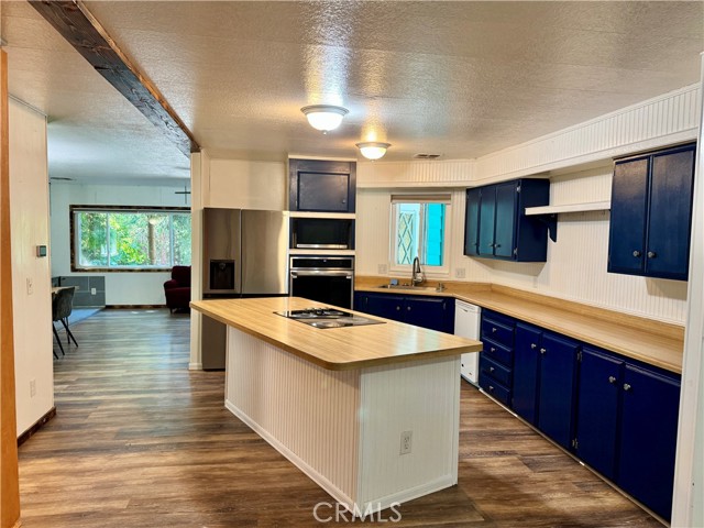14148 Wingate Circle, Magalia CA: https://media.crmls.org/medias/c73cb2ca-16e8-494d-818f-66561e392d94.jpg