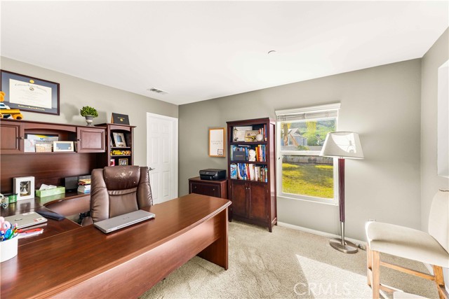 Detail Gallery Image 17 of 46 For 20407 Lyon Rd, Riverside,  CA 92507 - 4 Beds | 2/1 Baths