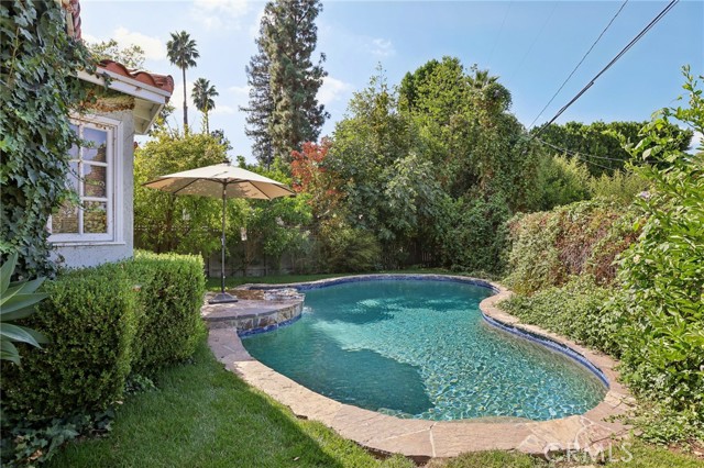 Detail Gallery Image 42 of 54 For 22015 Independencia St, Woodland Hills,  CA 91364 - 3 Beds | 2 Baths