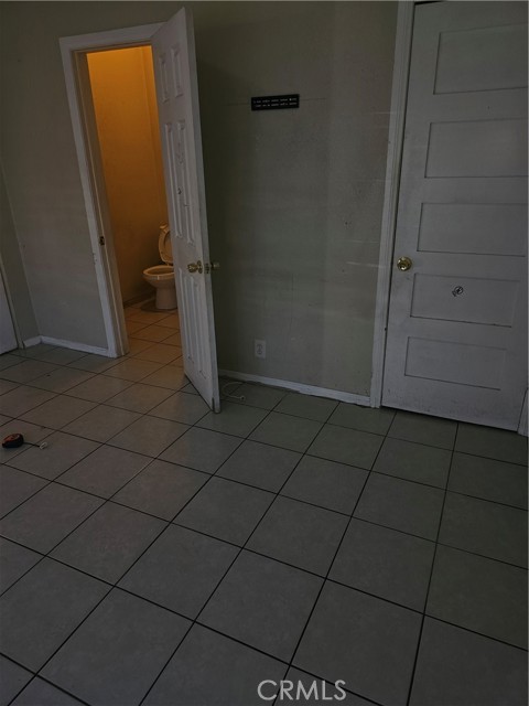 Detail Gallery Image 10 of 20 For 210 85th Place, Los Angeles,  CA 90003 - – Beds | – Baths