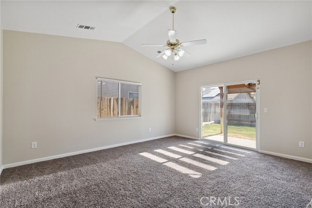 525 Mallard Avenue, Lemoore CA: https://media.crmls.org/medias/c73df285-8deb-4c59-b4a2-1bc3ef6bb00b.jpg