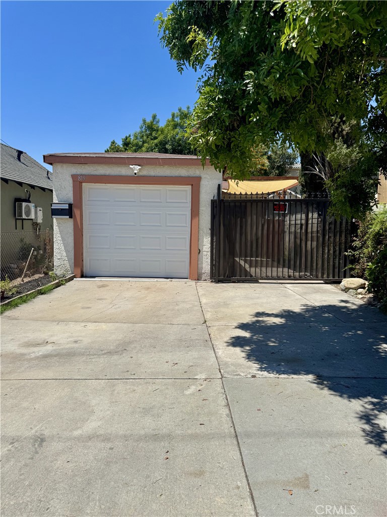 819 N Pasadena Avenue