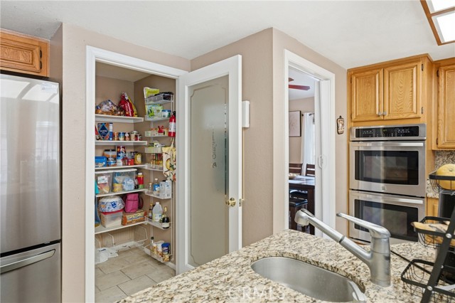 5036 Claro Way, Palmdale, CA 93551 photo 9