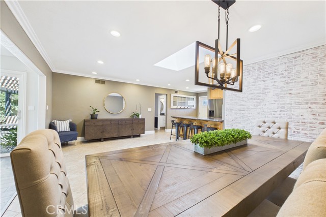 3647 W Myra Avenue, Anaheim CA: https://media.crmls.org/medias/c73ee6ae-ada0-4281-9db6-45640f567519.jpg