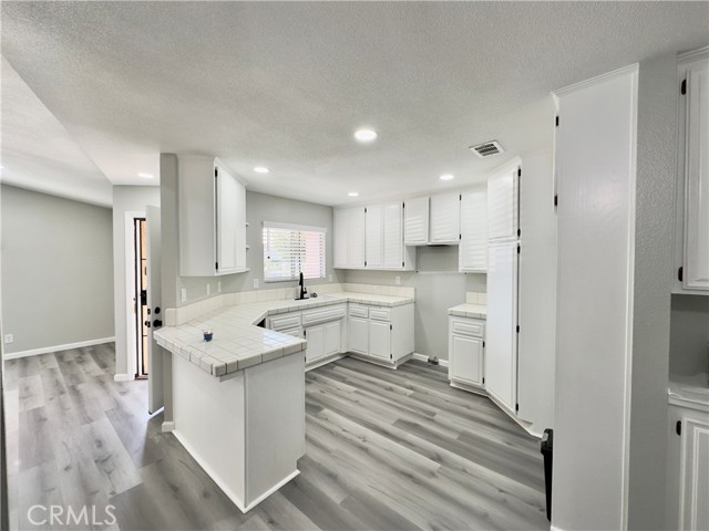 Detail Gallery Image 4 of 17 For 465 Camino Grande, San Jacinto,  CA 92582 - 2 Beds | 2 Baths