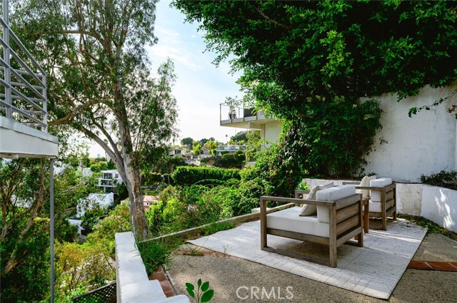 Detail Gallery Image 30 of 33 For 8448 Franklin, Los Angeles,  CA 90069 - 4 Beds | 3/1 Baths
