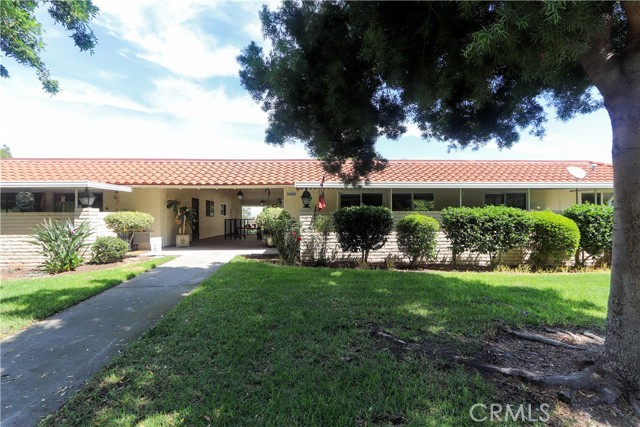 Detail Gallery Image 2 of 11 For 5325 Bahia Blanca #P,  Laguna Woods,  CA 92637 - 2 Beds | 2 Baths