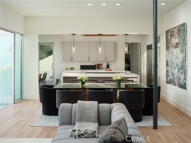 Detail Gallery Image 10 of 32 For 468 Ashton Dr, Laguna Beach,  CA 92651 - 4 Beds | 4/1 Baths