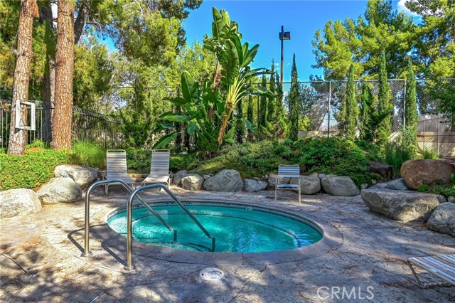 Detail Gallery Image 26 of 37 For 2756 Pine Creek, Fullerton,  CA 92835 - 1 Beds | 1/1 Baths