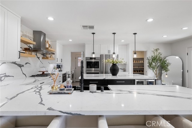 Detail Gallery Image 12 of 51 For 21174 Lone Star, Saugus,  CA 91390 - 4 Beds | 3 Baths