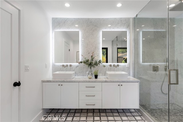 34 Deerhill Drive, Rolling Hills Estates, California 90274, 4 Bedrooms Bedrooms, ,3 BathroomsBathrooms,Residential,Sold,Deerhill,SB22242492