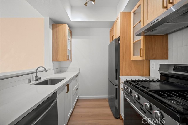 Detail Gallery Image 13 of 37 For 19350 Sherman Way #338,  Reseda,  CA 91335 - 2 Beds | 2 Baths