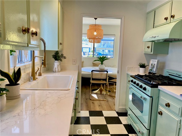 Detail Gallery Image 6 of 33 For 322 Grand Canal, Newport Beach,  CA 92662 - 3 Beds | 3 Baths