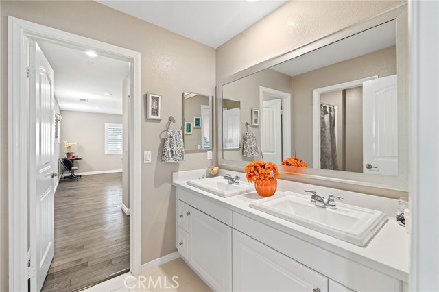 Detail Gallery Image 33 of 72 For 6962 Housatonic Ct, Jurupa Valley,  CA 91752 - 5 Beds | 3 Baths