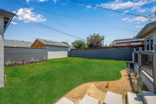 2312 Iroquois Avenue, Long Beach CA: https://media.crmls.org/medias/c74252a5-2bf1-4b50-aa4a-5c343ea9823b.jpg