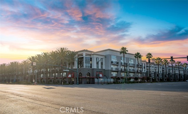 1801 E Katella Avenue, Anaheim CA: https://media.crmls.org/medias/c742b7d5-74be-4590-97d5-828c4a46eec6.jpg