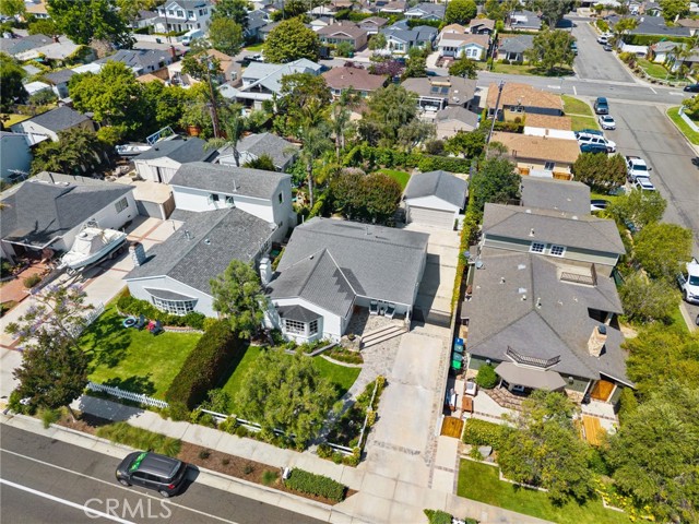 340 Broadway, Costa Mesa CA: https://media.crmls.org/medias/c7432f8b-e54c-4c37-9b05-e7d0d95c510a.jpg