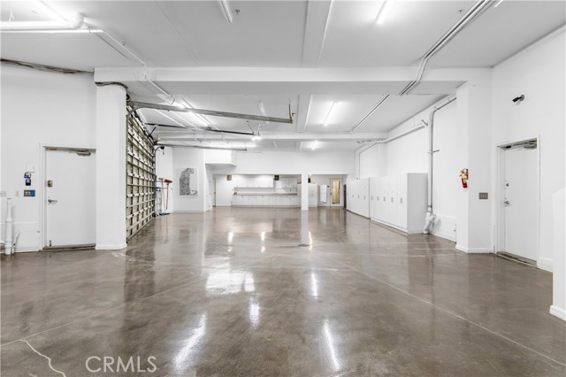 Detail Gallery Image 7 of 10 For 20301 Sw Cypress St, Newport Beach,  CA 92660 - 5 Beds | 4/2 Baths